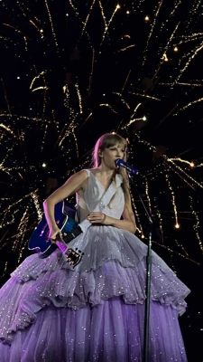 Taylor Swifts Eras Tour - Ein musikalisches Feuerwerk durch die Jahrzehnte!